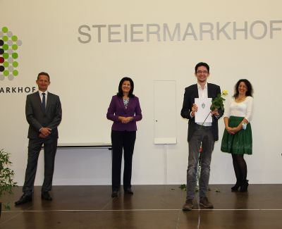 Lehrgang Pflegefachassistenz, Direktor Heribert Truschnegg MSc, Klubobfrau Landtagsabgeordnete Mag. Barbara Riener, PFA-Absolvent Ulrich Hohlweg, Lehrgangsleiterin Martina Schilling, MSc