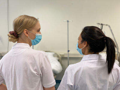 In der Pflege arbeitest du vor allem im Team! © shortandsweet In der Pflege arbeitest du vor allem im Team!